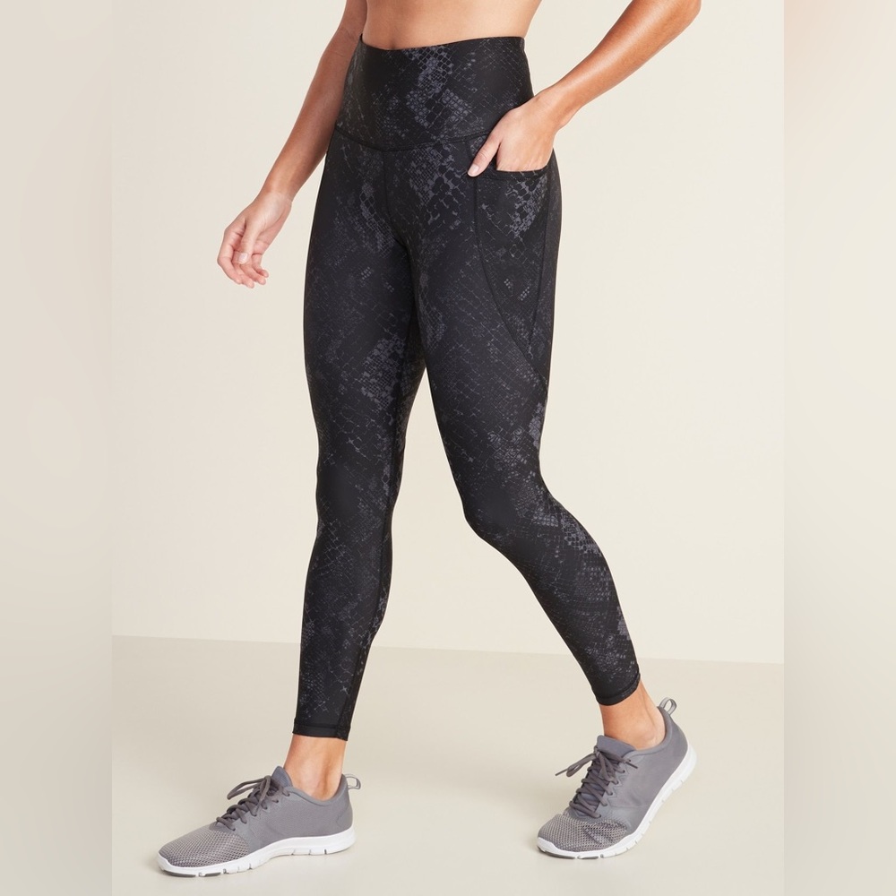 OLD NAVY HIGH-WAISTED ELEVATE POWERSOFT SIDE-POCKET 7/8-LENGTH LEGGINGS